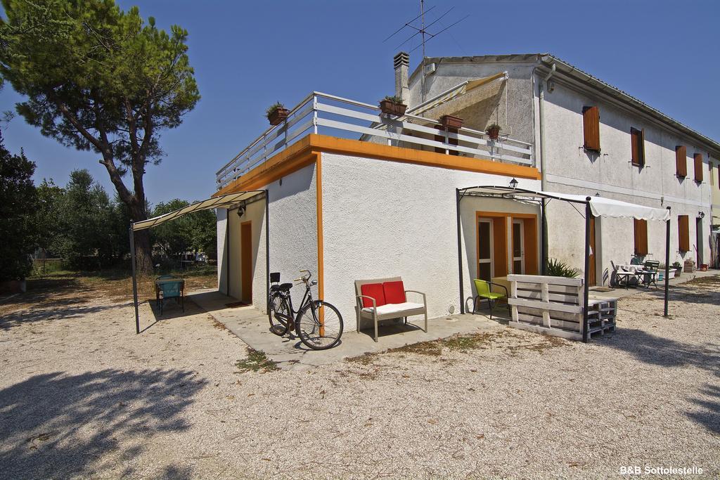 B&B Sotto Le Stelle Фано Экстерьер фото